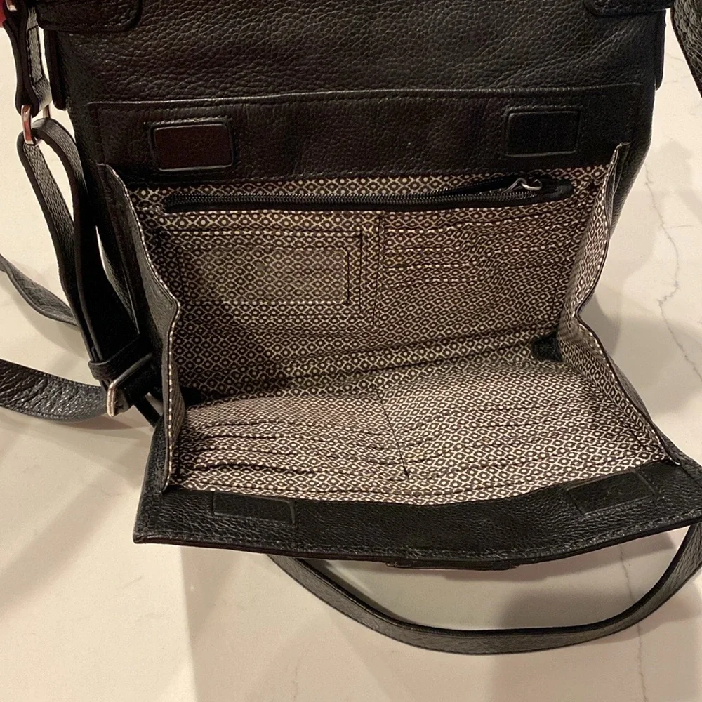 LIKE NEW🌟 Brighton Pretty Tough Royce Organizer black studded crossbody - Picture 5 of 10